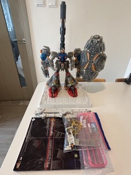 機甲之城 1/72 GP02 素組 彩透版