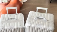 RIMOWA 正版 32吋 （右邊）大行李箱