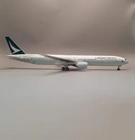 合金國泰飛機模型 1/200 Cathay Pacific B777-300 B-HNK 國泰航空香港精神號