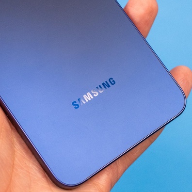 โฆษณาบนหน้าจอล็อกด้วย AI ของ Samsung ก่อให้เกิดปฏิกิริยาตอบรับจากผู้ใช้เรื่องความเป็นส่วนตัวและการรบกวน