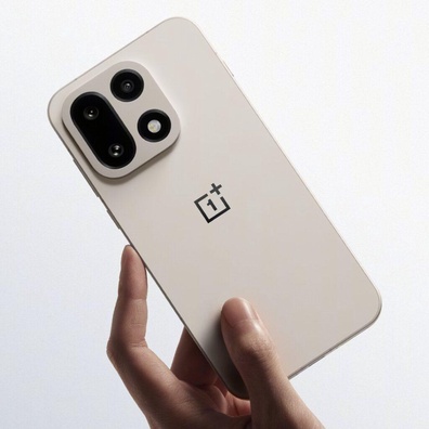 Kebocoran Spesifikasi OnePlus 15 Mendedahkan Bateri 7,300mAh dan Kamera Triple 50MP Menjelang Pelancaran Global