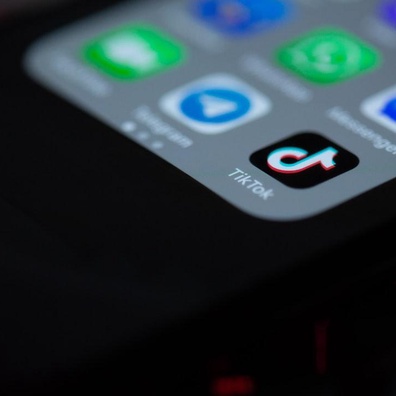 Strategi Monetisasi YouTube Mencipta Rintangan Tidak Dijangka Terhadap Dominasi Kandungan Pendek TikTok