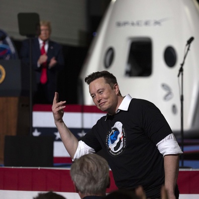 SpaceX Dragon 宇宙船が Trump-Musk 政治対立の中で運用停止の脅威に直面