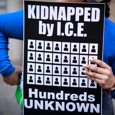 Los Angeles での州兵配備が連邦権限をめぐる法的・憲法的議論を引き起こす