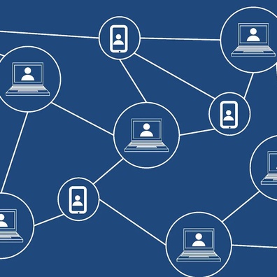 GenosDB 開發者討論圖形資料庫功能並與競爭 P2P 解決方案進行比較