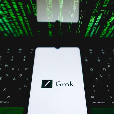 Grok AI 聊天機器人16小時大當機引發爭議性2億美元政府合約