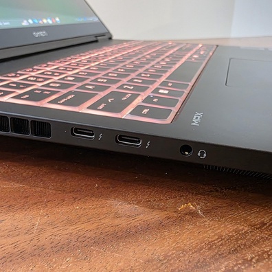 HP Omen Max 16 Review: Powerful Gaming Performance in a Heavy Package