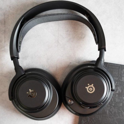 SteelSeries が Arctis Nova Pro Omni を 399 米ドルで発売:プレミアム価格なしでハイレゾ音源を実現
