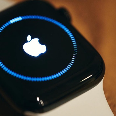 Beta watchOS 26 Apple Hadirkan Fitur Wrist Flick Baru Namun Risiko Instalasi Tetap Tinggi