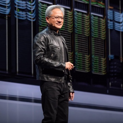 Jensen Huang Berselisih dengan CEO Anthropic Soal Prediksi Dampak AI terhadap Lapangan Kerja dan Etika Industri