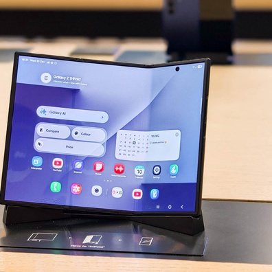 Samsung Galaxy Z TriFold ราคา 2,400 ดอลลาร์สหรัฐ ขายหมดเกลี้ยงในไม่กี่นาที สัญญาณความต้องการสูงสำหรับฟอร์มแฟกเตอร์ใหม่