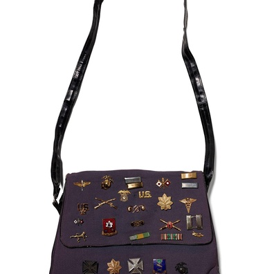 Beg Tangan Betty White Zaman Perang Dedahkan Kisah Tersembunyi Kaitan Perang Dunia Kedua