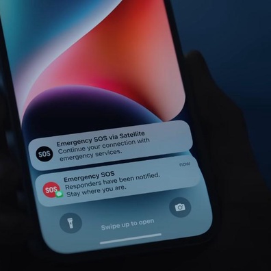 Apple の衛星経由緊急 SOS が2年経過後も無料継続：命を救う機能の今後