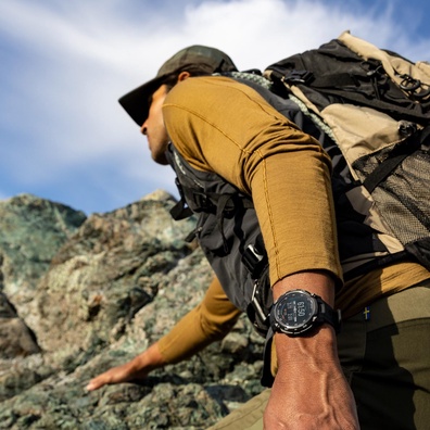 Garmin เปิดตัว Instinct Crossover AMOLED: สมาร์ทวอทช์ไฮบริดที่ผสมผสานเข็มนาฬิกาแบบอนาล็อกกับจอแสดงผลสีสันสดใส