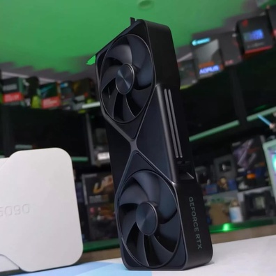 Prototipe RTX 5090 Custom Muncul dengan VRAM Masif 128GB dan Harga 13.200 Dolar AS