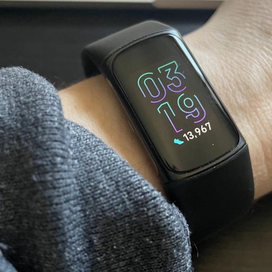 Pembaruan Pelacakan Tidur Fitbit Membuat Skor Lebih Akurat Tapi Tampak Lebih Buruk