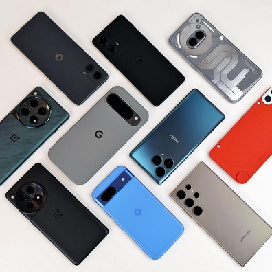 スマートフォン市場が二重の課題に直面、バッテリー不安が消費者需要を牽引する一方で関税が世界売上を脅かす