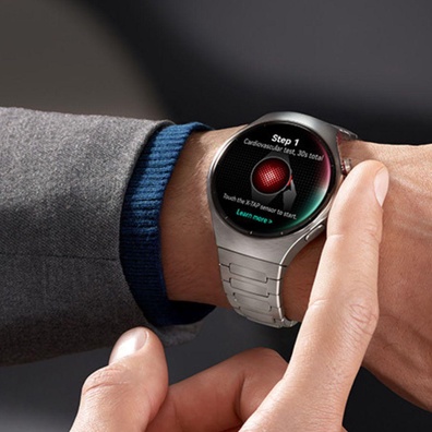Huawei Watch 5 เปิดตัวพร้อมเซ็นเซอร์สุขภาพปลายนิ้วที่ปฏิวัติวงการและการออกแบบระดับพรีเมียม