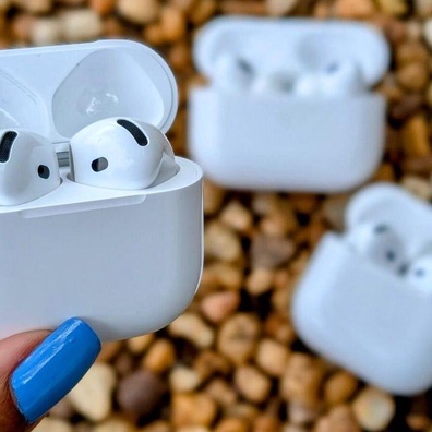 Apple AirPods Pro sẽ có những nâng cấp tính năng lớn trong khi các mẫu hiện tại đạt mức giá tốt nhất năm 2024