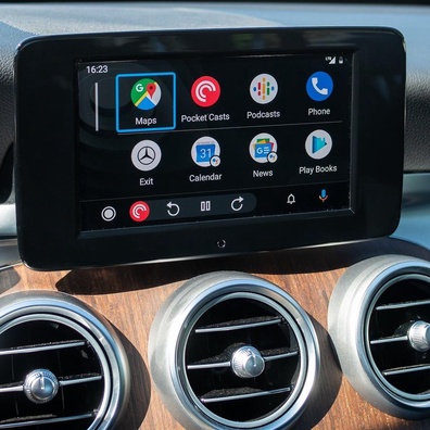 Pembaruan Android Auto 15.0 dari Google Sebagian Memperbaiki Masalah Konektivitas Pixel 10