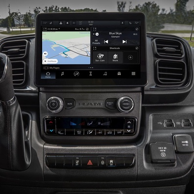 อัปเดตซอฟต์แวร์ "บริกกิ้ง" ของ Jeep ก่อให้เกิดการถกเถียงเรื่องความน่าเชื่อถือของรถยนต์และความเสี่ยงจากรถยนต์สมัยใหม่