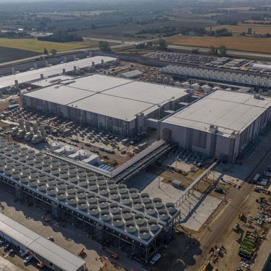 Microsoft Meluncurkan Fairwater: Pusat Data AI Paling Kuat di Dunia dengan Ratusan Ribu GPU Nvidia yang Dijadwalkan untuk 2026