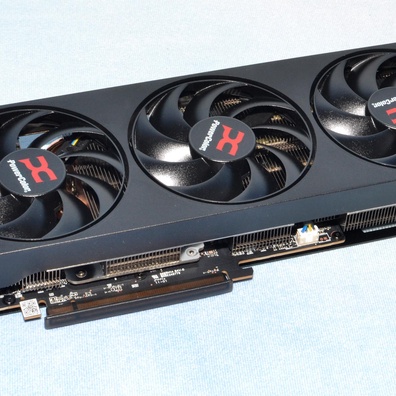 Performa AMD RX 9070 XT Bervariasi Berdasarkan Pemasok Memori: Model Samsung GDDR6 Tertinggal 1-2% dari Varian SK Hynix
