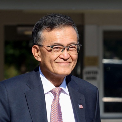Trump Đảo Ngược Lập Trường Về CEO Intel Sau Cuộc Gặp Tại Nhà Trắng, Khen Ngợi "Câu Chuyện Tuyệt Vời"