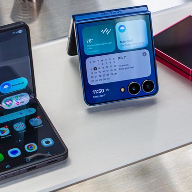 Samsung Melancarkan Kemas Kini One UI 8 untuk Siri Galaxy S24 dan Peranti Boleh Lipat 2024