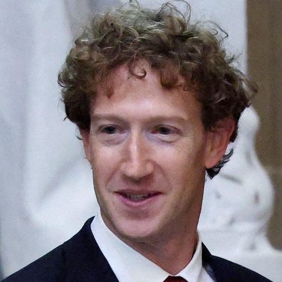 Pejabat Oval Pintu Terbuka Trump Menimbulkan Kebimbangan Keselamatan Apabila Zuckerberg Masuk ke Taklimat Jet Pejuang Terperingkat