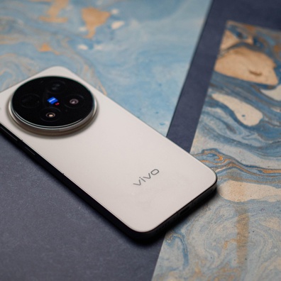 รีวิว Vivo X300 Pro: กษัตริย์กล้องใหม่มาพร้อมพลังซูมที่เหนือชั้น