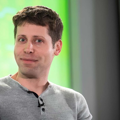 Sam Altman đồng sáng lập Merge Labs để thách thức Neuralink bằng công nghệ giao diện não-máy tính hỗ trợ AI