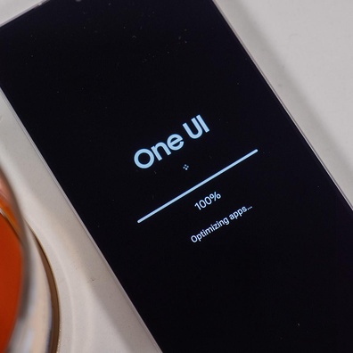 Kebocoran Samsung One UI 8.5 ungkap animasi media lock screen baru yang mencolok