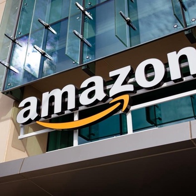 Amazon Membangunkan Cermin Mata Pintar Jayhawk untuk Mencabar Dominasi Meta dalam Pasaran AR