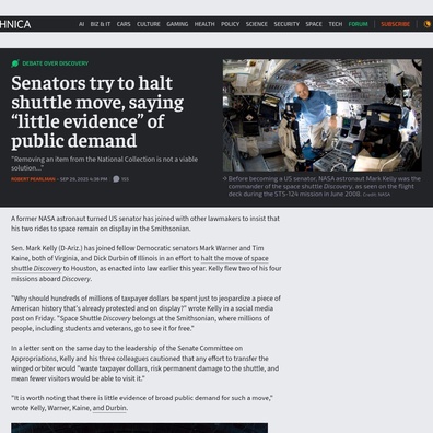 Kế hoạch chuyển tàu con thoi Discovery đến Houston đối mặt với sự phản đối mạnh mẽ vì chi phí 375 triệu đô la Mỹ và rủi ro an toàn