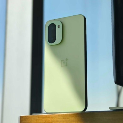 OnePlus 15R Launches: A $699 Powerhouse with a Record 7,400mAh Battery and Gaming Focus