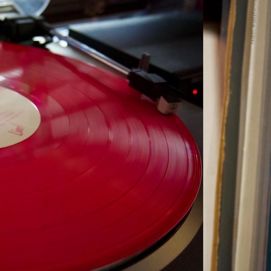 Perlawanan Sunyi: Mengapa Para Penggila Teknologi Masih Membangun Perpustakaan Musik Pribadi di Tahun 2025