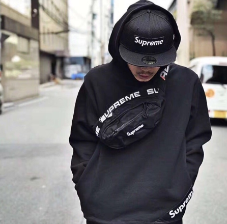 SUPREME | กระเป๋าคาดอก Supreme Waist Bag SS 18