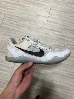Kobe 11 em hotsell white