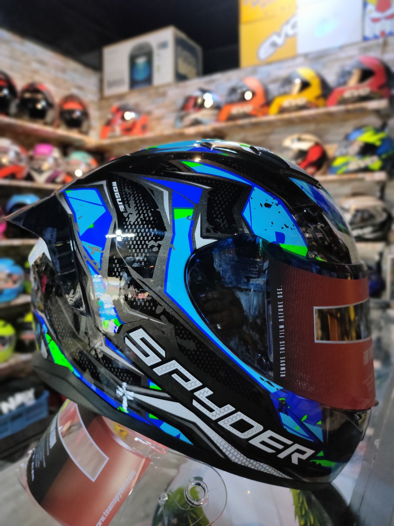 Spyder helmet store full face price