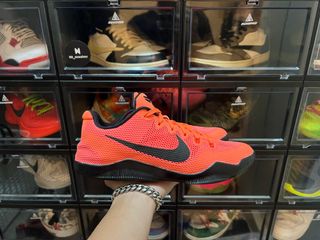 Kobe 11 em sale low barcelona