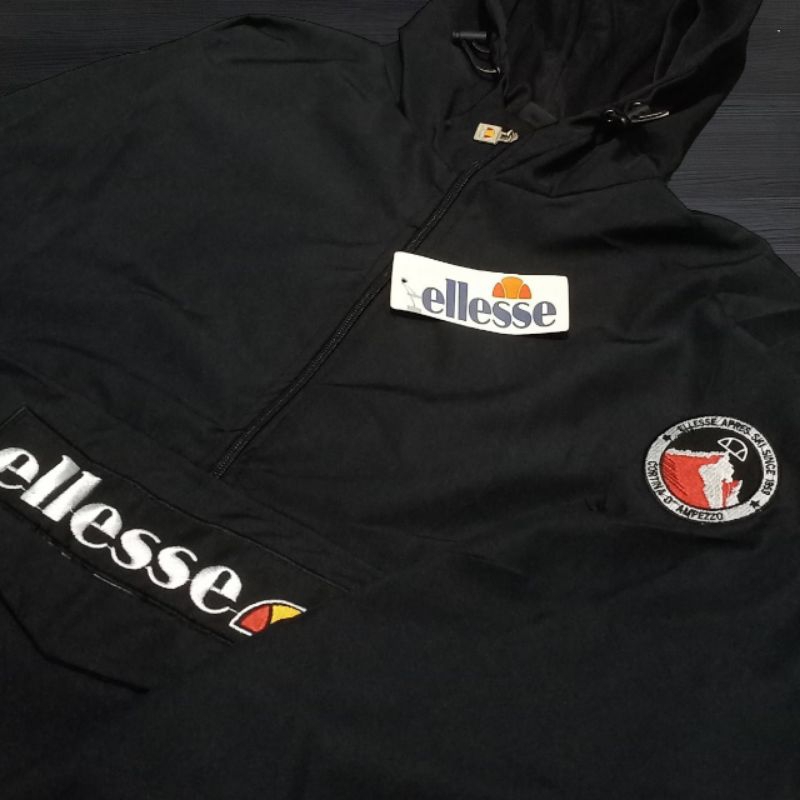 Jaket cagoule clearance ellesse