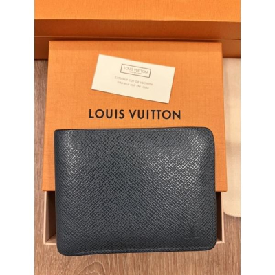 Louis Vuitton AEROGRAM Multiple wallet (M69829, M81026)
