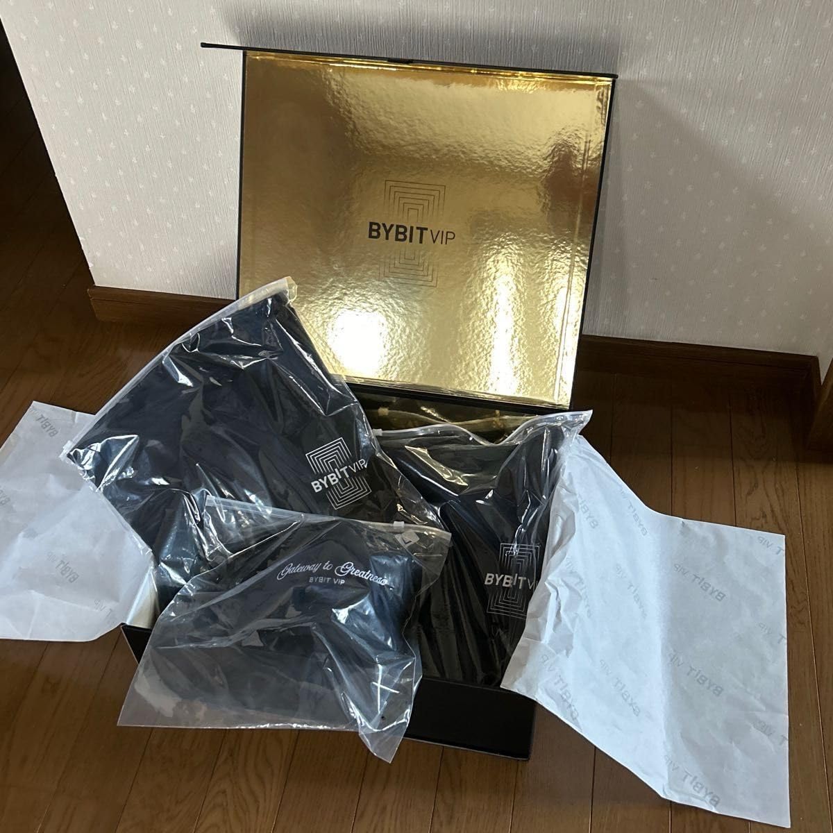 BYBIT VIP限定 トラベルセット 非売品 非売品】Bybit VIP特典トラベルセット - メルカリ