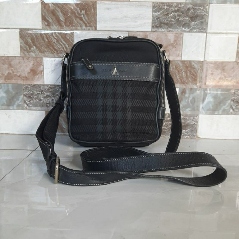 Bean pole shop sling bag price