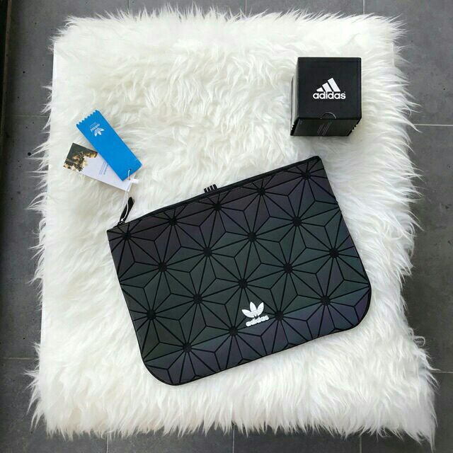 Clutch deals bag adidas