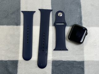 最新 美品⭐️充電器付 Apple Watch SE 44mm A2352 グレイ 腕時計 ...