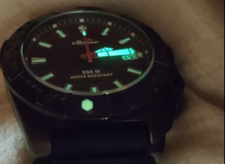 Ellesse professional 300m deals diver watch