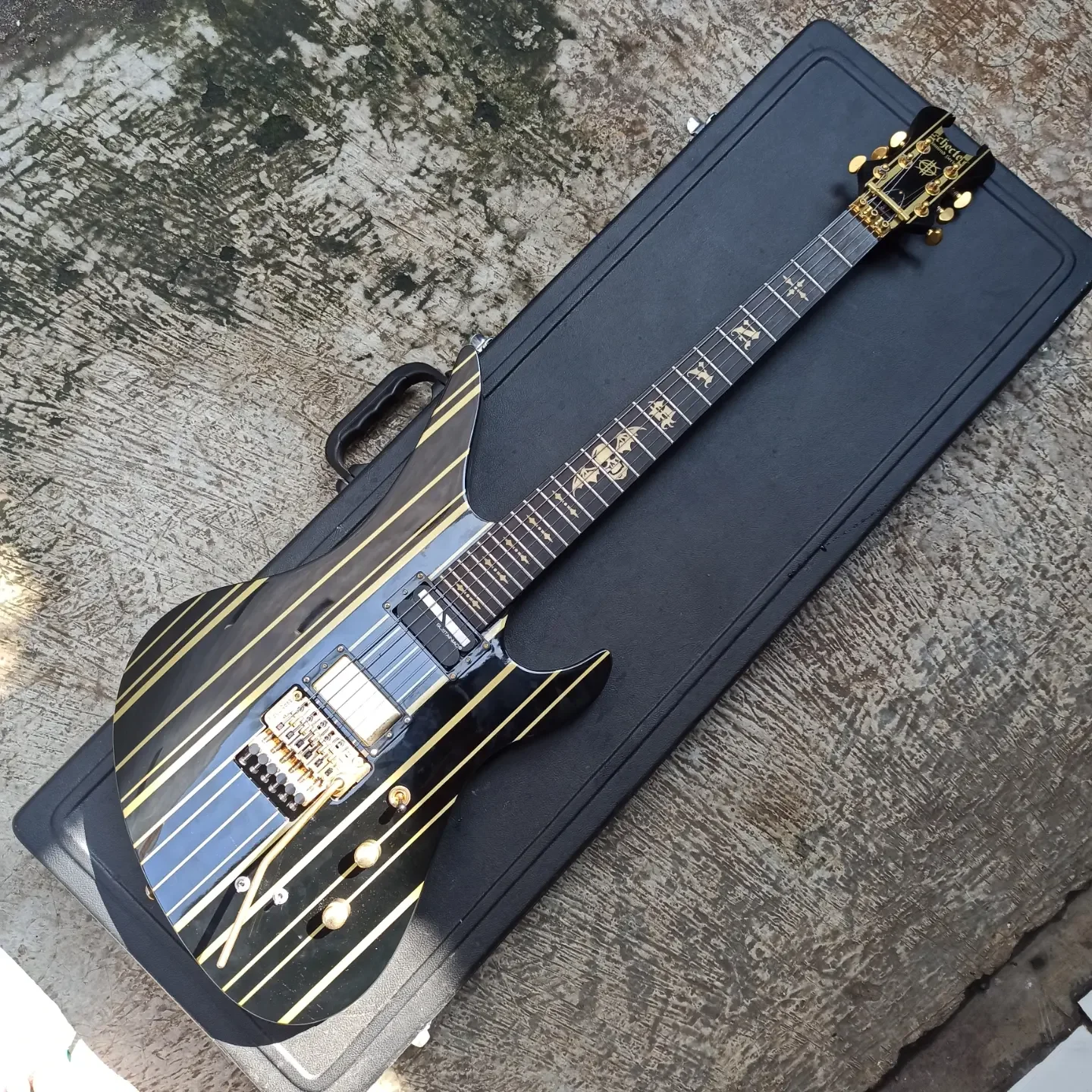 Gitar schecter deals synyster gates original