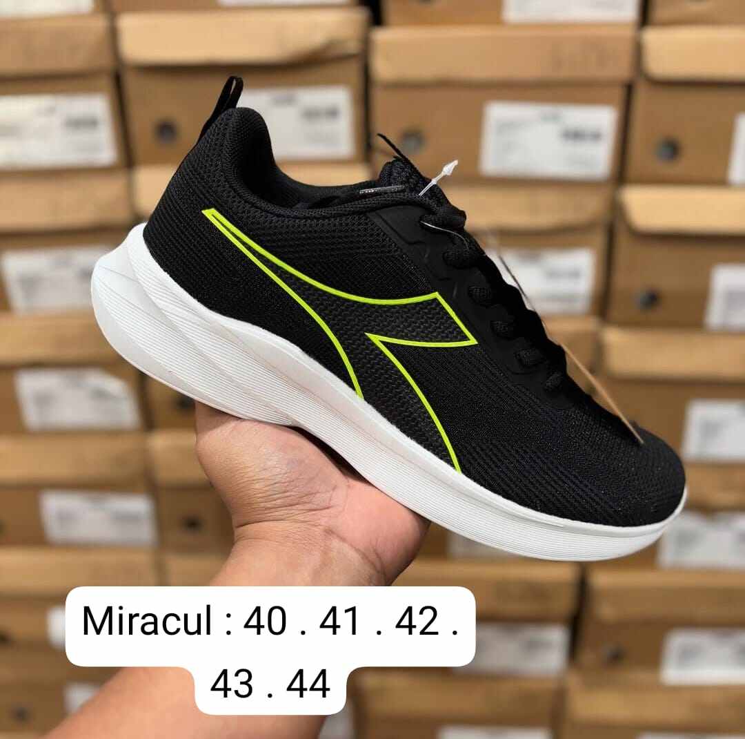 Harga Sepatu Diadora Hitam Terbaru Okt 2025 BigGo Indonesia